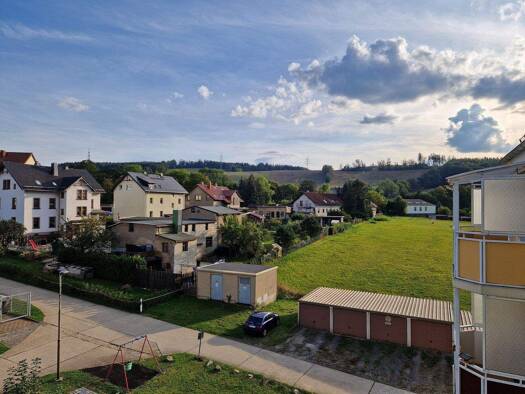 Wohnung zur Miete 310 € 3 Zimmer 58 m² 3. Geschoss frei ab sofort Plauer Straße 10 Falkenau Flöha 09557