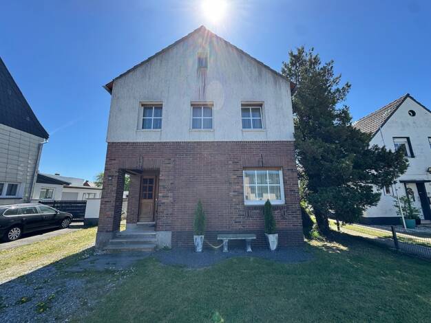 Einfamilienhaus zum Kauf 335.000 € 6 Zimmer 188 m² 1.200 m² Grundstück Eschweiler über Feld Nörvenich 52388
