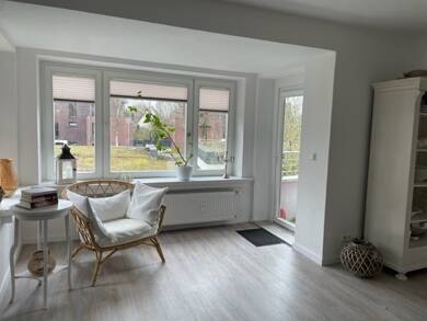 Wohnung zur Miete 850 € 4 Zimmer 125,1 m² 1. Geschoss frei ab sofort Heppens Wilhelmshaven 26384