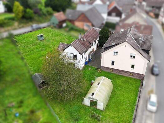 Mehrfamilienhaus zum Kauf 335.000 € 10 Zimmer 328 m² 1.441 m² Grundstück frei ab sofort Bergheim Ortenberg 63683