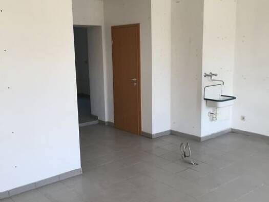 Laden zur Miete provisionsfrei 99 € 3 Zimmer 65 m² Verkaufsfläche August Bebel Strasse 99 Preißelpöhl Plauen 08525