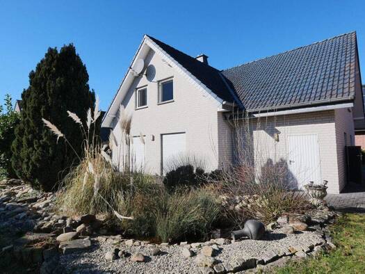 Einfamilienhaus zum Kauf 449.000 € 5 Zimmer 193 m² 620 m² Grundstück Mantinghausen Salzkotten / Mantinghausen 33154