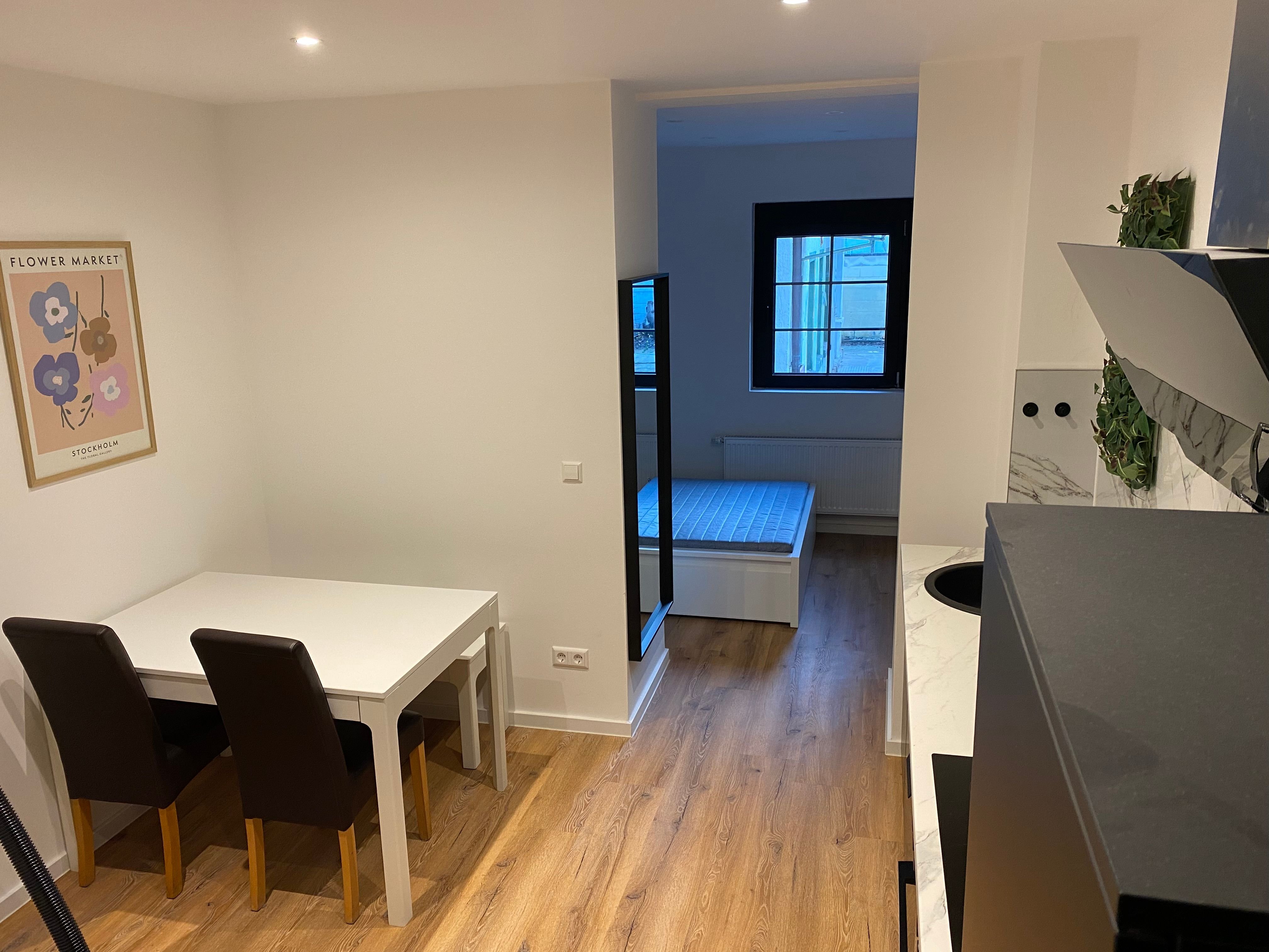 Wohnung zur Miete 890 € 1 Zimmer 23 m²<br/>Wohnfläche EG<br/>Geschoss ab sofort<br/>Verfügbarkeit Kaiserallee 147 Mühlburg - Alt-Mühlburg Karlsruhe 76185