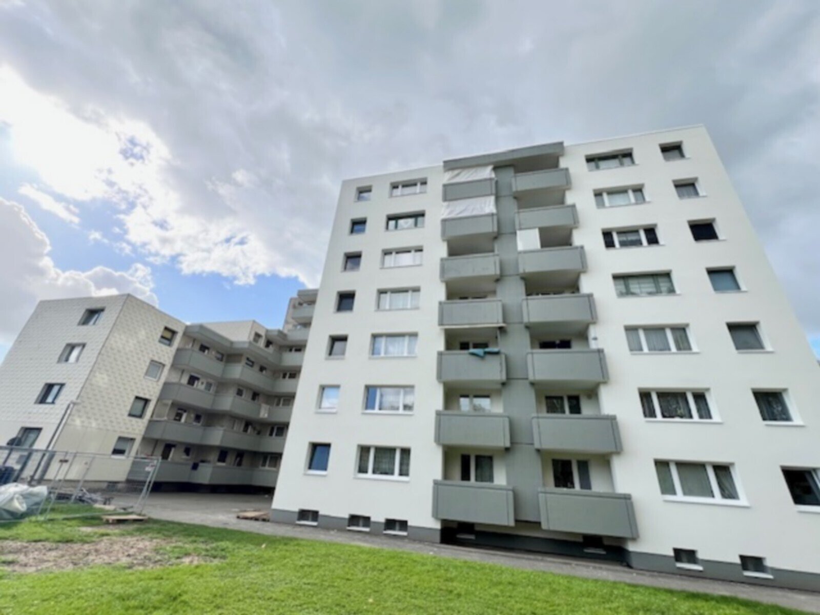 Wohnung zum Kauf 69.000 € 3 Zimmer 65 m²<br/>Wohnfläche 2.<br/>Geschoss Erfttal Neuss 41469