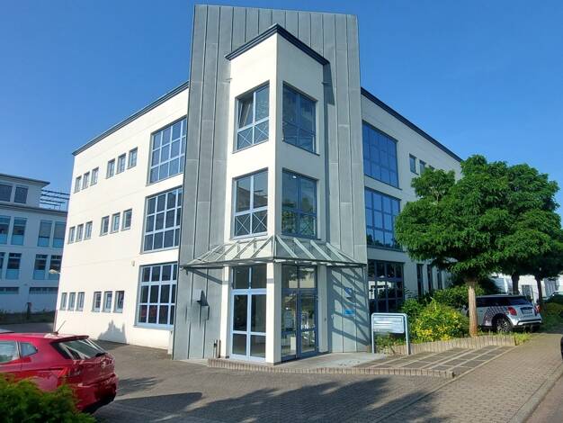 Bürofläche zur Miete 9.990 € 23 Zimmer 1.060 m² Bürofläche teilbar ab 300 m² Maintal 63477