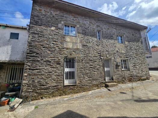 Villa zum Kauf 80.000 € 3 Zimmer 180 m² 90 m² Grundstück Forcarei 36567