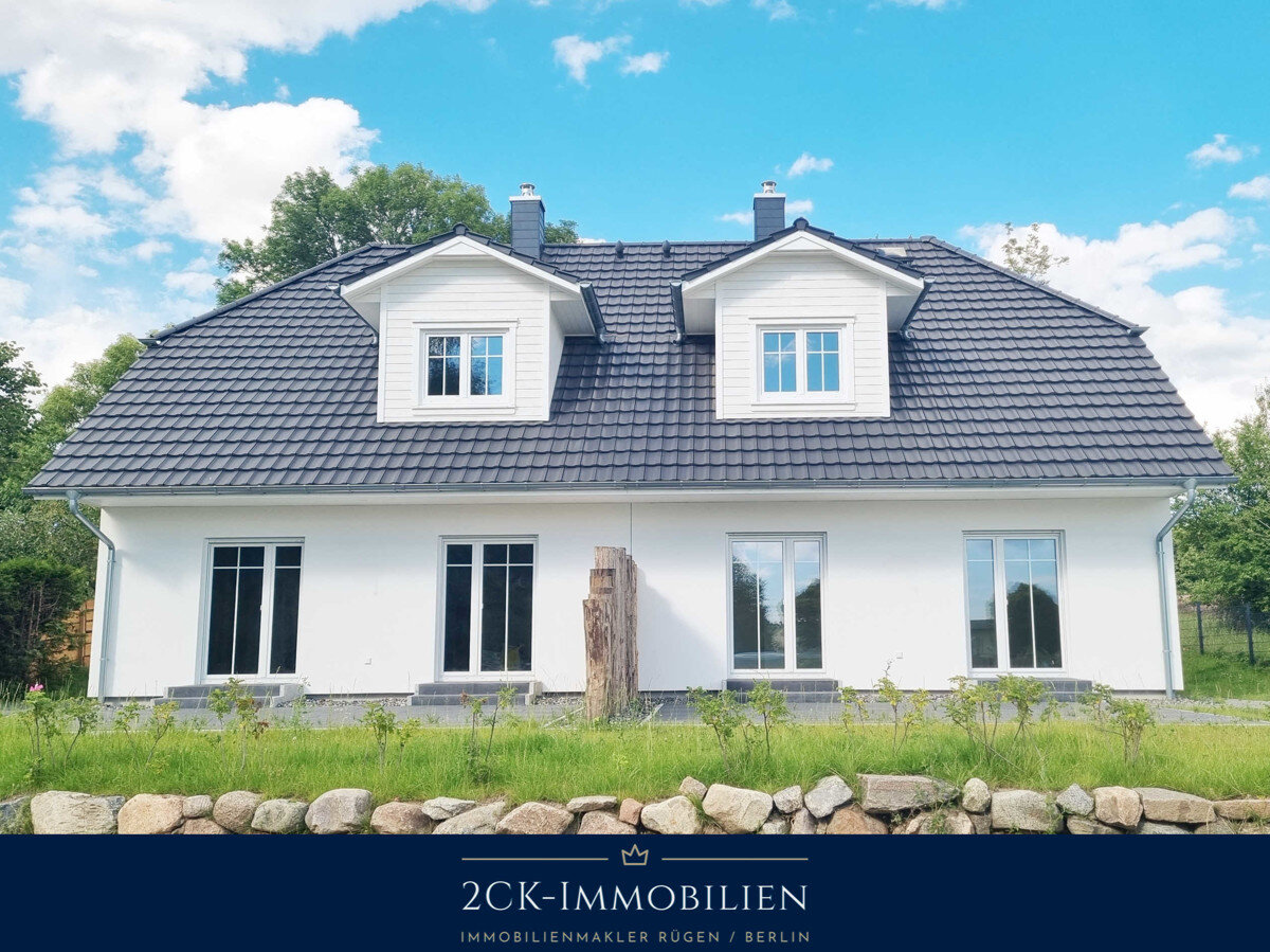 Mehrfamilienhaus zum Kauf 978.000 € 8 Zimmer 214 m²<br/>Wohnfläche 1.348 m²<br/>Grundstück ab sofort<br/>Verfügbarkeit Am Golfplatz 9 Karnitz Garz/Rügen 18574