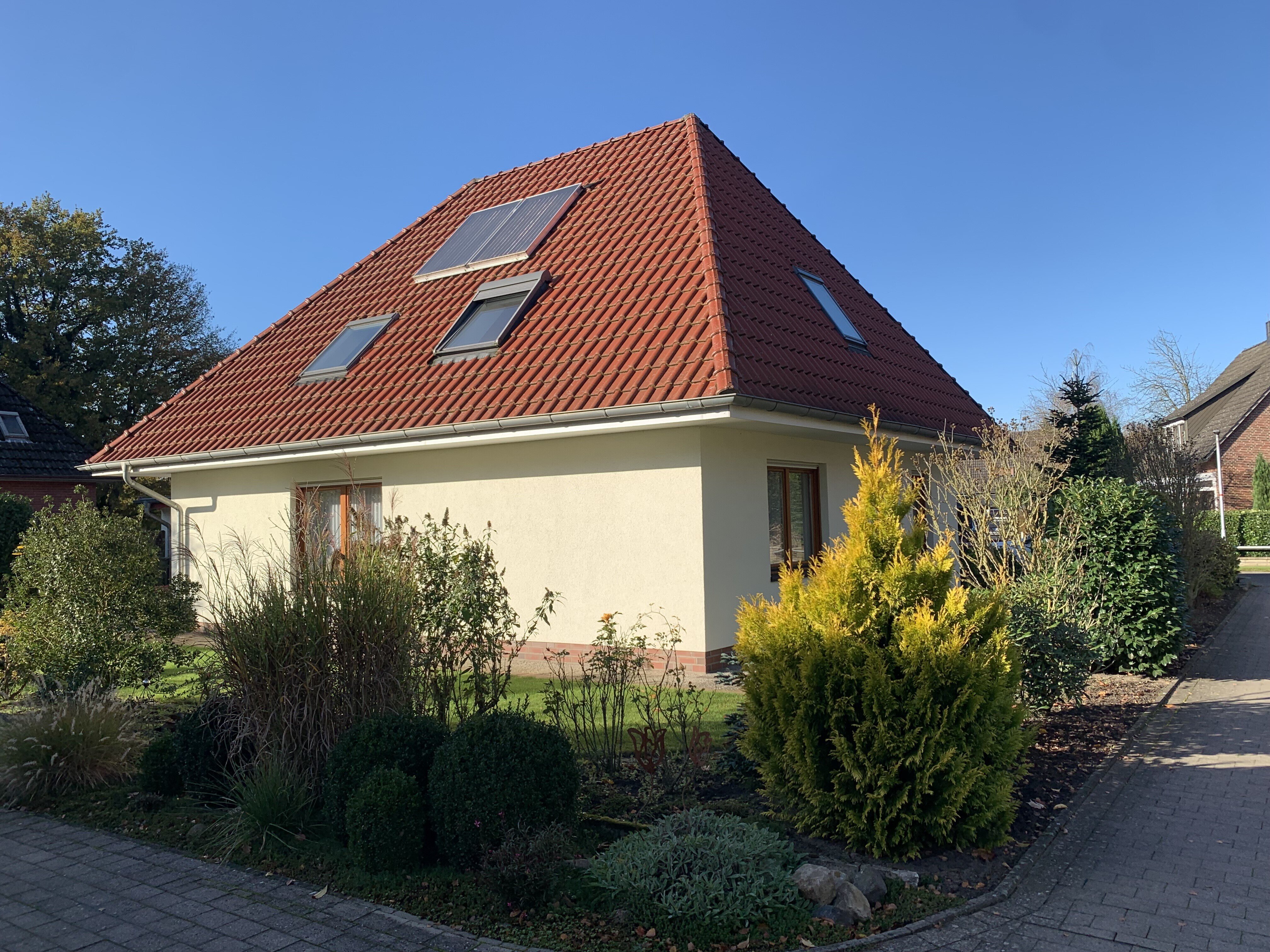 Einfamilienhaus zum Kauf 360.000 € 3,5 Zimmer 101 m²<br/>Wohnfläche 500 m²<br/>Grundstück 01.01.2025<br/>Verfügbarkeit Stenum Ganderkesee 27777