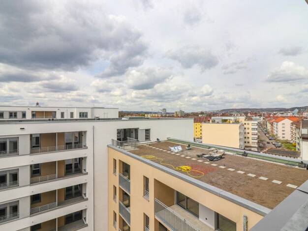 Penthouse zur Miete - Erstbezug 840 € 2 Zimmer 54,6 m² 6. Geschoss frei ab 01.09.2025 Von-Hünefeld-Straße 20+22 Stadtmitte Neu-Ulm 89231