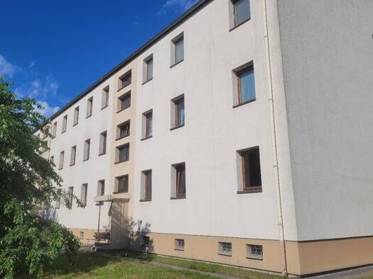 Wohnung zum Kauf provisionsfrei 50.000 € 4 Zimmer 86 m² Geschoss EG/3 frei ab sofort Pestalozzistraße 7 c Bernsdorf 02994