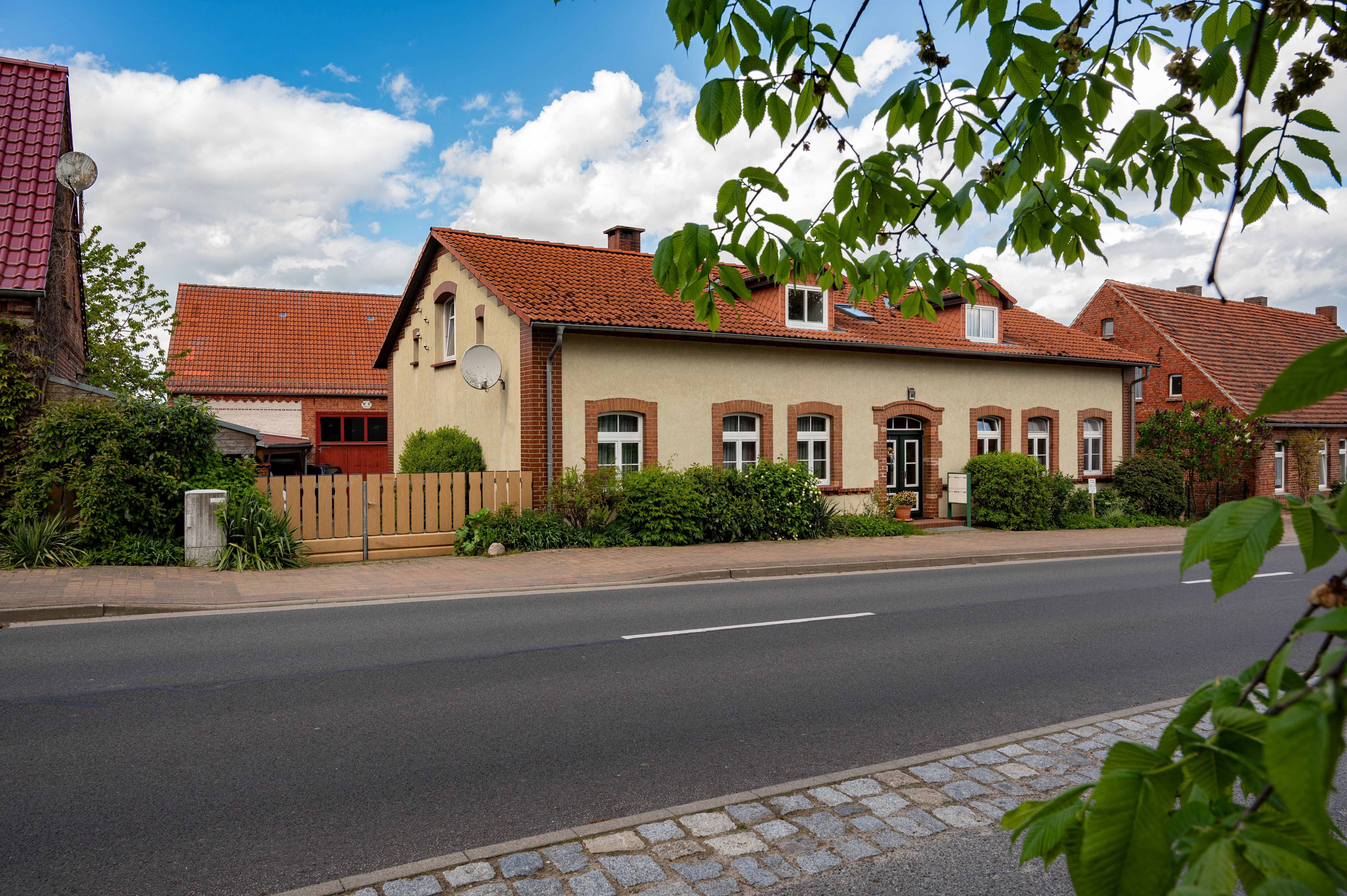 Bauernhaus zum Kauf provisionsfrei 299.000 € 7,5 Zimmer 237,5 m²<br/>Wohnfläche 2.829 m²<br/>Grundstück ab sofort<br/>Verfügbarkeit Dorfstraße 35 Wredenhagen Wredenhagen 17209