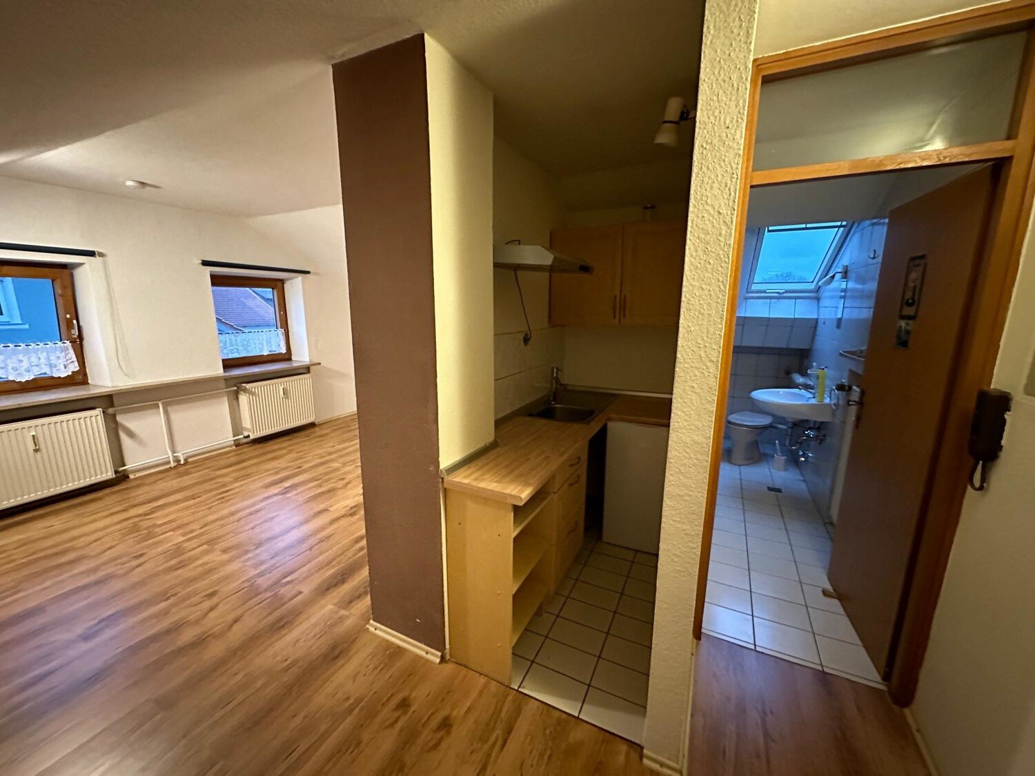 Wohnung zur Miete 385 € 1 Zimmer 25 m²<br/>Wohnfläche ab sofort<br/>Verfügbarkeit Oberhochstatt Weißenburg / Oberhochstatt 91790