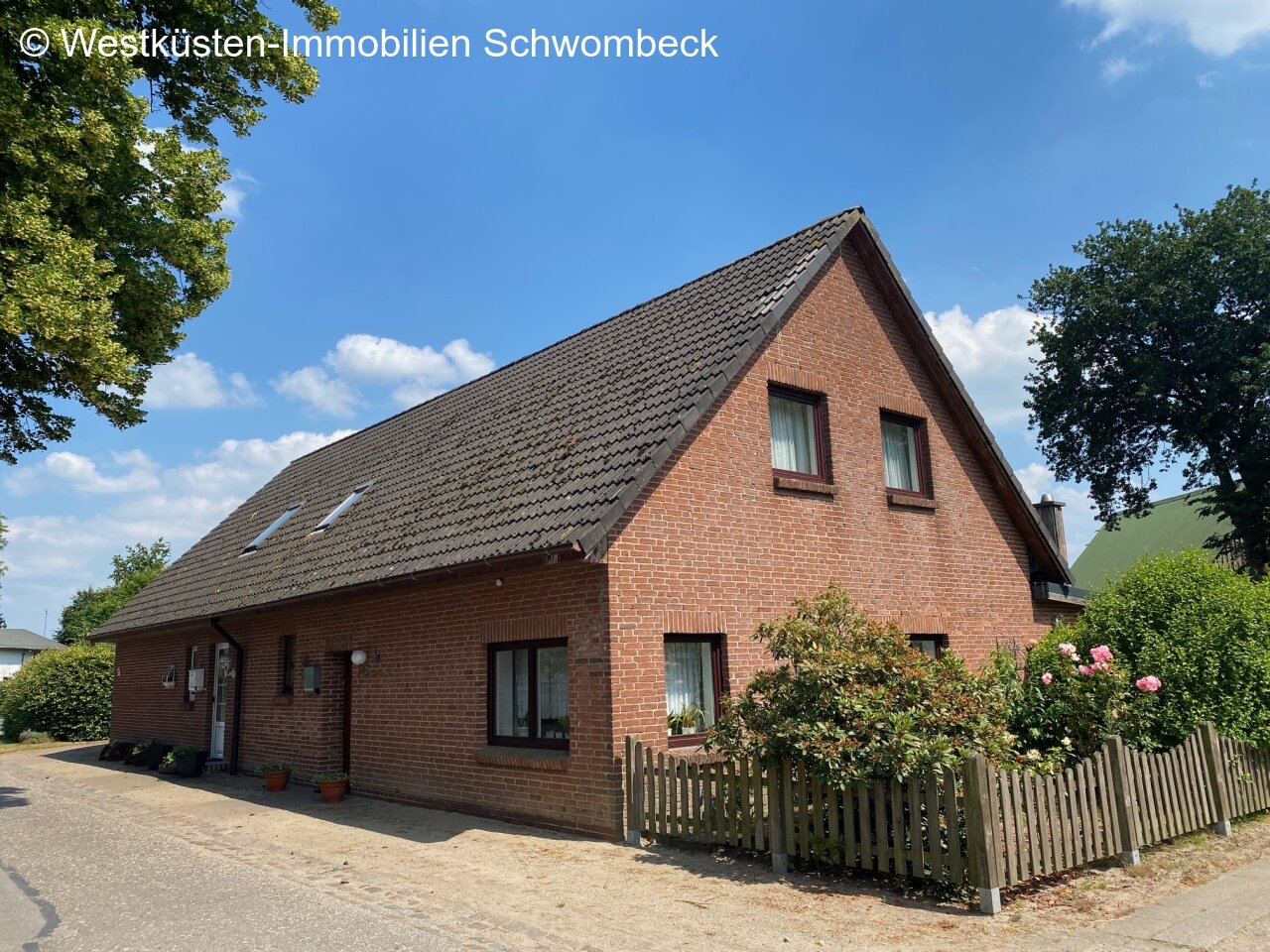 Mehrfamilienhaus zum Kauf als Kapitalanlage geeignet 298.000 € 250 m²<br/>Wohnfläche 774 m²<br/>Grundstück Dellstedt 25786