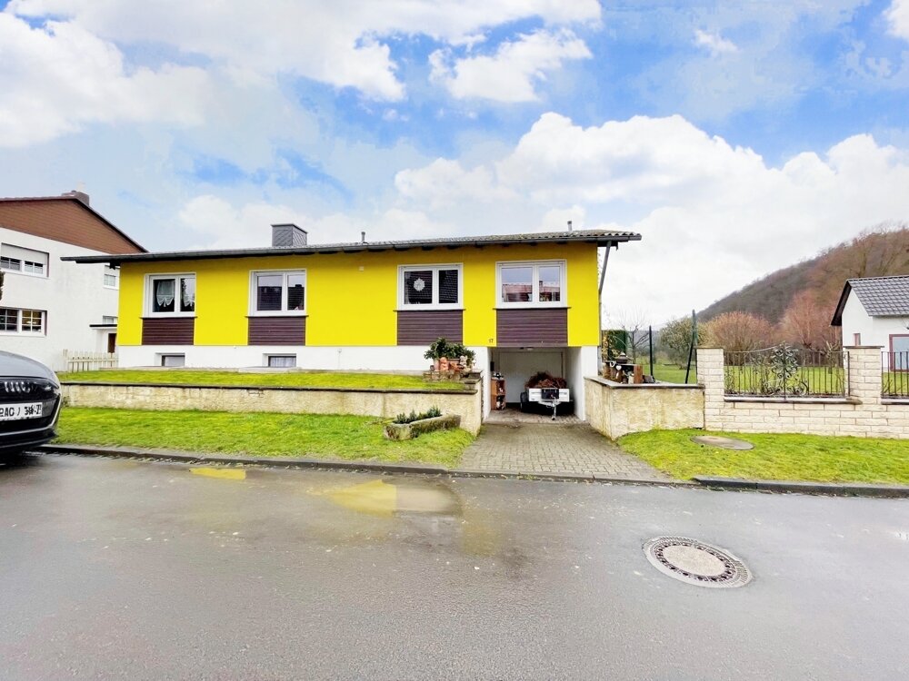 Einfamilienhaus zum Kauf provisionsfrei 207.000 € 6 Zimmer 153 m²<br/>Wohnfläche 595 m²<br/>Grundstück Unter den Weiden 17 Wanfried Wanfried 37281