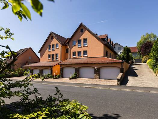 Doppelhaushälfte zum Kauf 589.000 € 5 Zimmer 169,2 m² 500 m² Grundstück frei ab sofort Frühlingstraße 27 Güntersleben 97261
