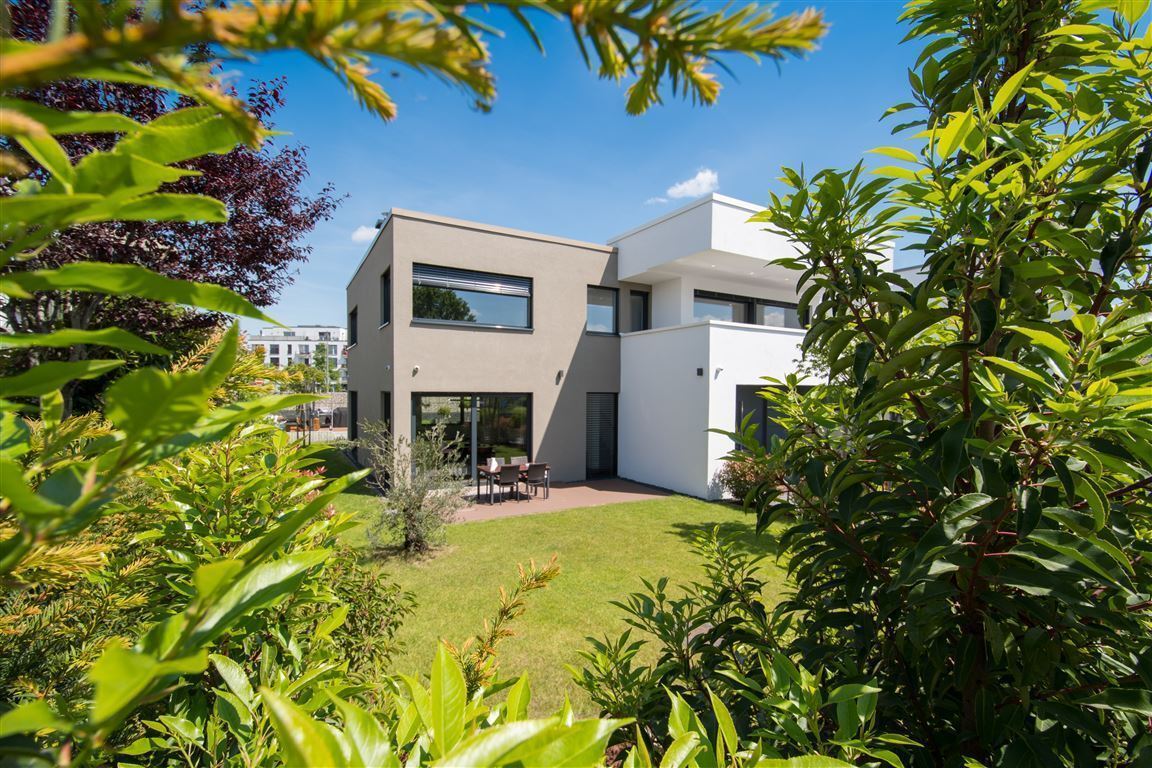 Villa zum Kauf 2.680.000 € 6 Zimmer 261 m²<br/>Wohnfläche 702 m²<br/>Grundstück Kalbach-Riedberg Frankfurt 60438