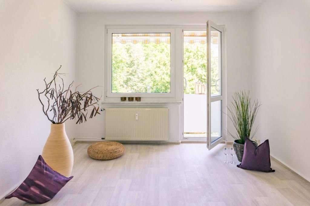 Wohnung zur Miete 293 € 2 Zimmer 49,4 m²<br/>Wohnfläche 1.<br/>Geschoss 15.12.2024<br/>Verfügbarkeit Albert-Jentzsch-Str. 77 Gablenz 245 Chemnitz 09127