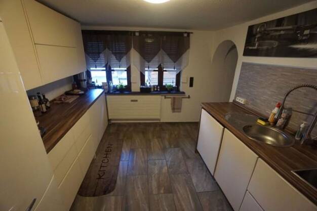 Wohnung zur Miete 1.300 € 3,5 Zimmer 145 m² Dachgeschoss, 1. Geschoss frei ab 01.09.2025 Stockach Stockach 78333