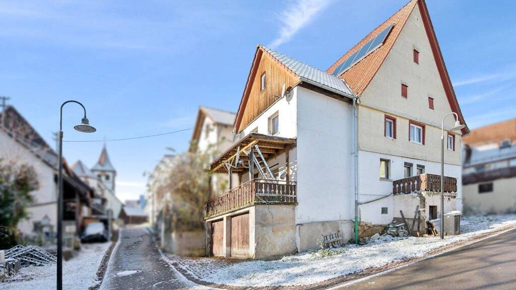 Doppelhaushälfte zum Kauf 198.000 € 7 Zimmer 180 m² 150 m² Grundstück Dornhan 72175