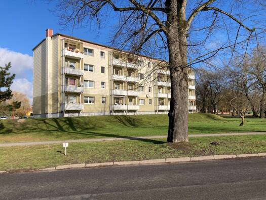 Wohnung zur Miete 283 € 2 Zimmer 49,1 m² 1. Geschoss Am Anger 5 Tützpatz Tützpatz 17091