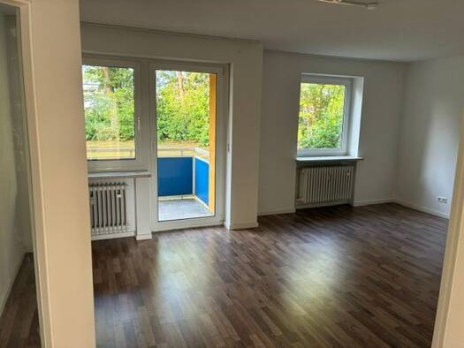 Wohnung zur Miete 810 € 4 Zimmer 90 m² EG frei ab sofort Eichenstraße 8 Burglengenfeld Burglengenfeld 93133