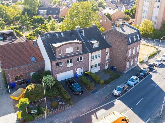 Mehrfamilienhaus zum Kauf als Kapitalanlage geeignet 790.000 € 9 Zimmer 300 m² 327 m² Grundstück Lürrip Ost 41065