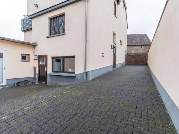 Einfamilienhaus zum Kauf provisionsfrei 305.000 € 8 Zimmer 165 m² 650 m² Grundstück Grabenstraße 13 Wehr 56653