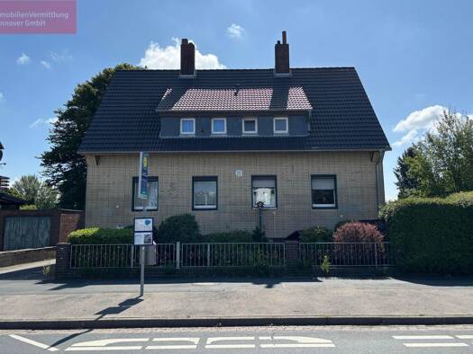 Mehrfamilienhaus zum Kauf 428.000 € 6 Zimmer 159,6 m² 1.250 m² Grundstück Alt-Langenhagen Langenhagen 30853