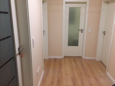 Wohnung zur Miete 1.050 € 3 Zimmer 77 m² 1. Geschoss frei ab sofort Huttenstr. 12 Sanderau Würzburg 97072