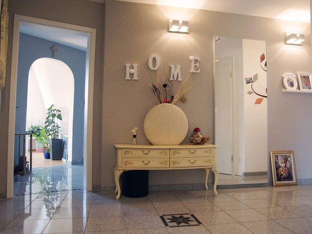 Wohnung zur Miete Wohnen auf Zeit 2.400 € 4 Zimmer 102 m² frei ab sofort Zuffenhausen Stuttgart 70435