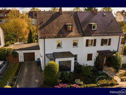 Doppelhaushälfte zum Kauf 317.000 € 6 Zimmer 129 m² 377 m² Grundstück Birken Bayreuth 95447