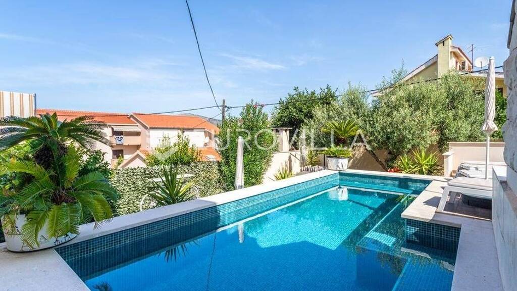 Haus zum Kauf 1.250.000 € 6 Zimmer 360 m² Ciovo Okrug 21220