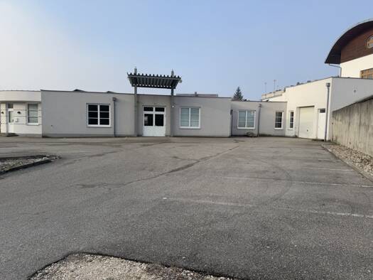 Ladenfläche zur Miete 2.488 € Dorfplatz Hofamt Priel 3681