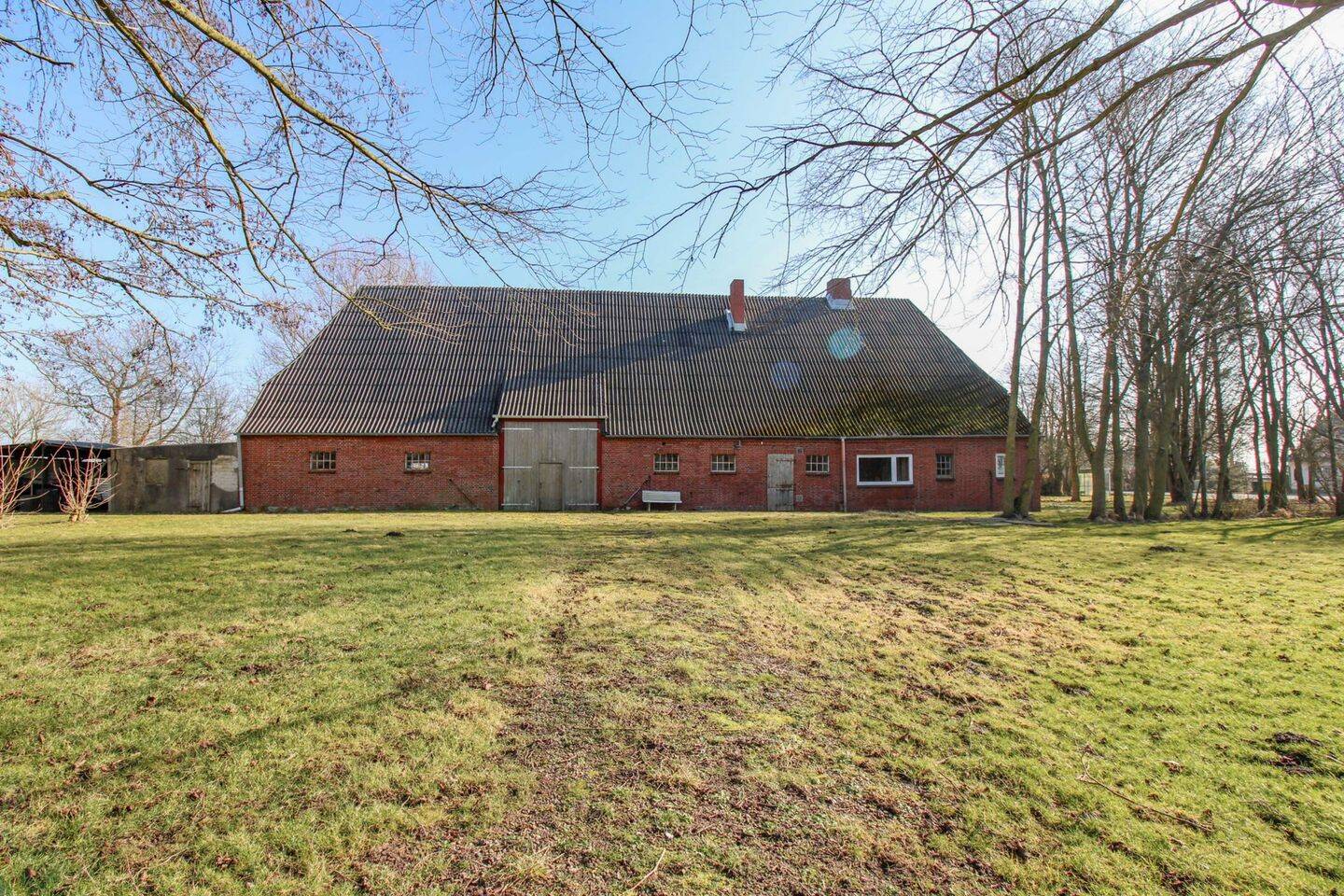 Immobilie in Simonsberg - Renovierungsbedürftiges Bauernhaus mit Nordsee-Blick in Holzständerbauweise - 6WE möglich - Bild 0