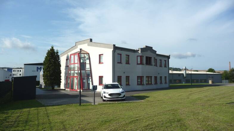 Büro-/Praxisfläche zur Miete 2.600 € Unterwellenborn Unterwellenborn 07333