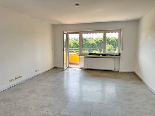 Wohnung zum Kauf 320.000 € 3 Zimmer 83 m² 5. Geschoss frei ab sofort Karl-May-Straße Frauenaurach Erlangen 91056