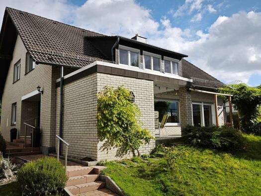 Einfamilienhaus zum Kauf 499.000 € 5 Zimmer 215 m² 879 m² Grundstück frei ab sofort Ochshausen Lohfelden 34253