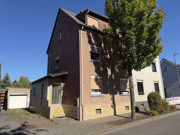 Doppelhaushälfte zum Kauf 129.000 € 6 Zimmer 119,8 m² 270 m² Grundstück Plaidt 56637