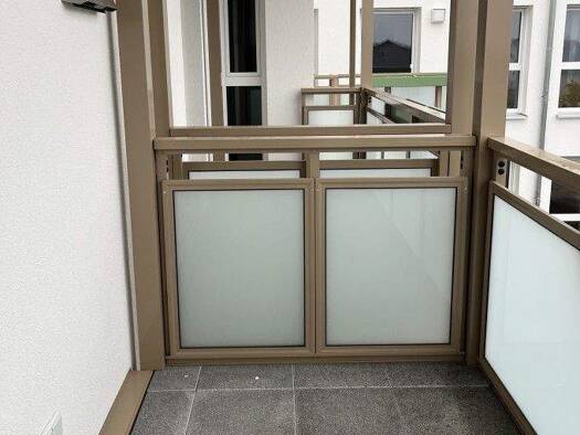 Wohnung zur Miete 555 € 2 Zimmer 42,2 m² Arnsdorf 01477