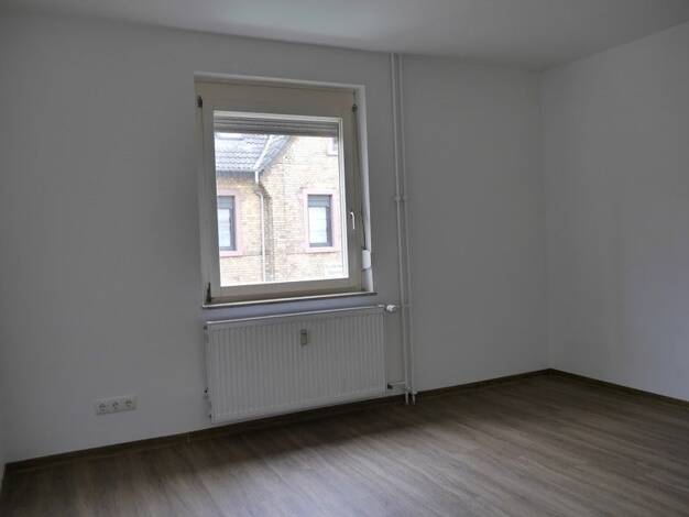Wohnung zur Miete 488 € 2 Zimmer 50,6 m² 1. Geschoss frei ab 24.11.2025 Annastr. 8 Hanau 63450