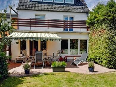 Mehrfamilienhaus zum Kauf provisionsfrei 365.000 € 9 Zimmer 241 m² 438 m² Grundstück Innenstadt Hameln 31785