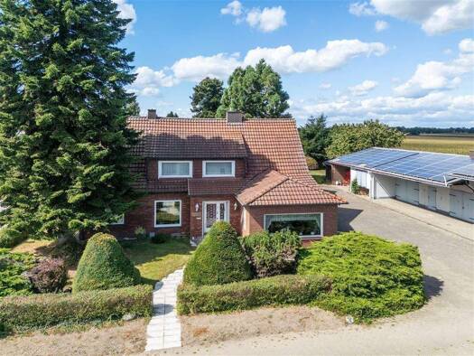 Mehrfamilienhaus zum Kauf 499.000 € 11 Zimmer 303,2 m² 4.461 m² Grundstück frei ab sofort Heckenweg 12 Neubruchhausen Bassum 27211