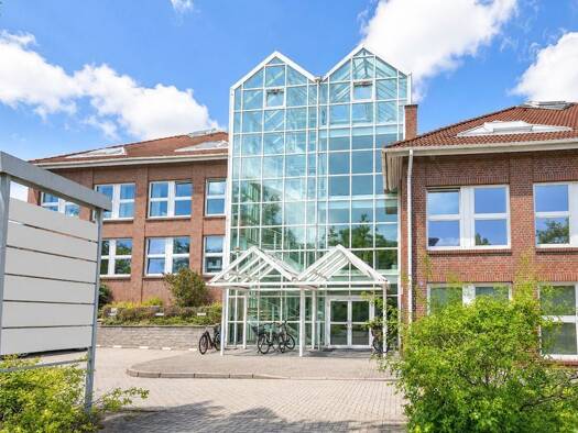 Bürogebäude zum Kauf als Kapitalanlage geeignet 1.700.000 € 1.264 m² 1.817 m² Grundstück Lindenberg Neubrandenburg 17033