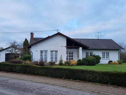 Einfamilienhaus zur Miete 1.250 € 121 m² 2.270 m² Grundstück Ludweiler Völklingen / Ludweiler 66333