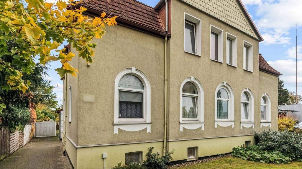 Mehrfamilienhaus zum Kauf 725.000 € 10 Zimmer 263 m² 1.559 m² Grundstück Alt-Langenhagen Langenhagen 30853
