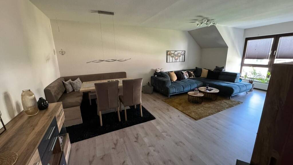 Wohnung zur Miete 890 € 3 Zimmer 89 m² 1. Geschoss frei ab sofort Heßdorf 91093