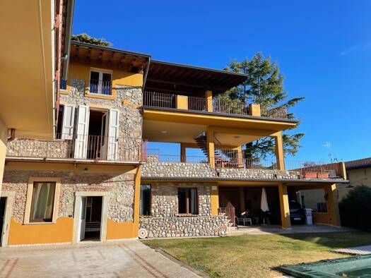 Einfamilienhaus zum Kauf 17 Zimmer 521 m² 280 m² Grundstück frei ab sofort Via Vittorio Emanuele II Moniga del Garda
