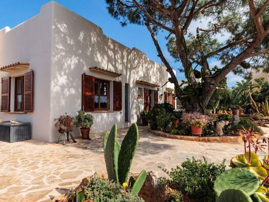 Landhaus zum Kauf 740.000 € 5 Zimmer 112 m² 914 m² Grundstück Cala 07690