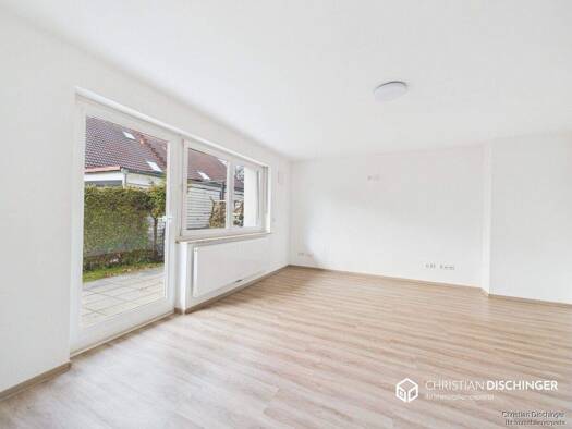 Wohnung zur Miete 715 € 2 Zimmer 65 m² EG frei ab sofort Großberg Pentling 93080