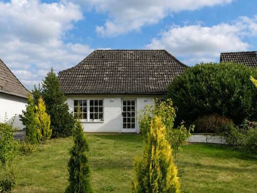 Mehrfamilienhaus zum Kauf 250.000 € 6 Zimmer 154 m² 788 m² Grundstück Wilster 25554